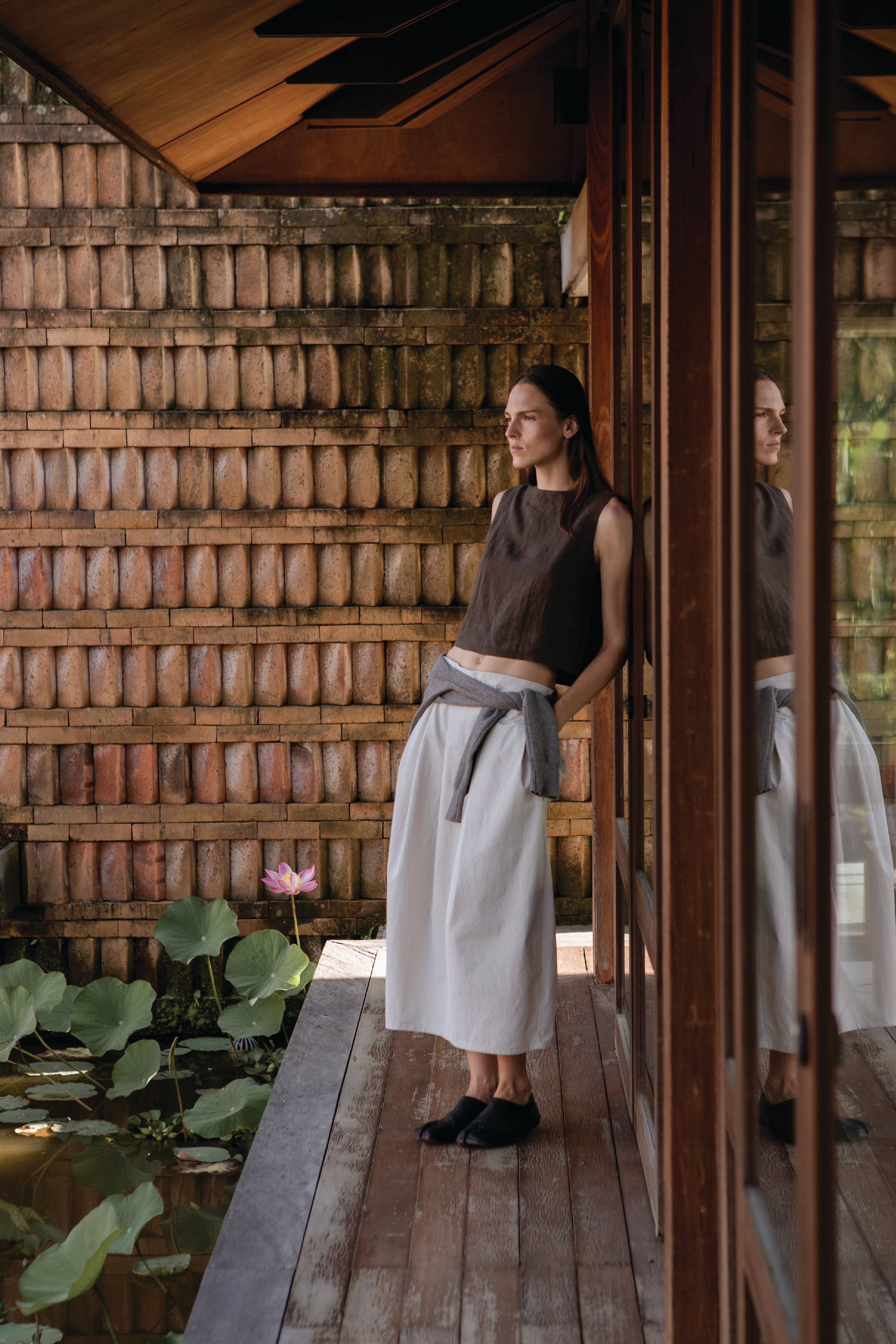 Pine Linen Top in Fog Brown