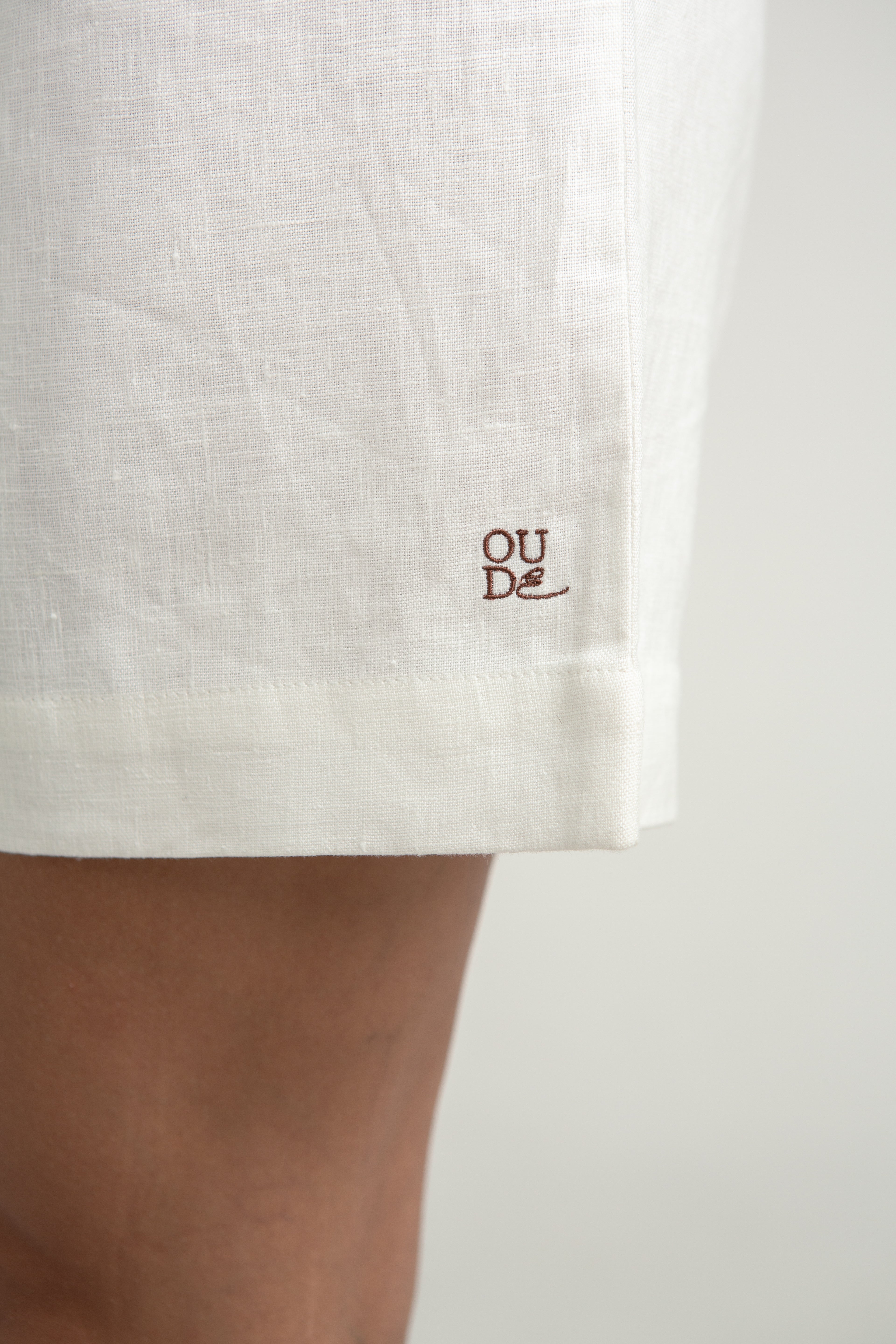 Lantern Low-Rise Bermuda Shorts in White