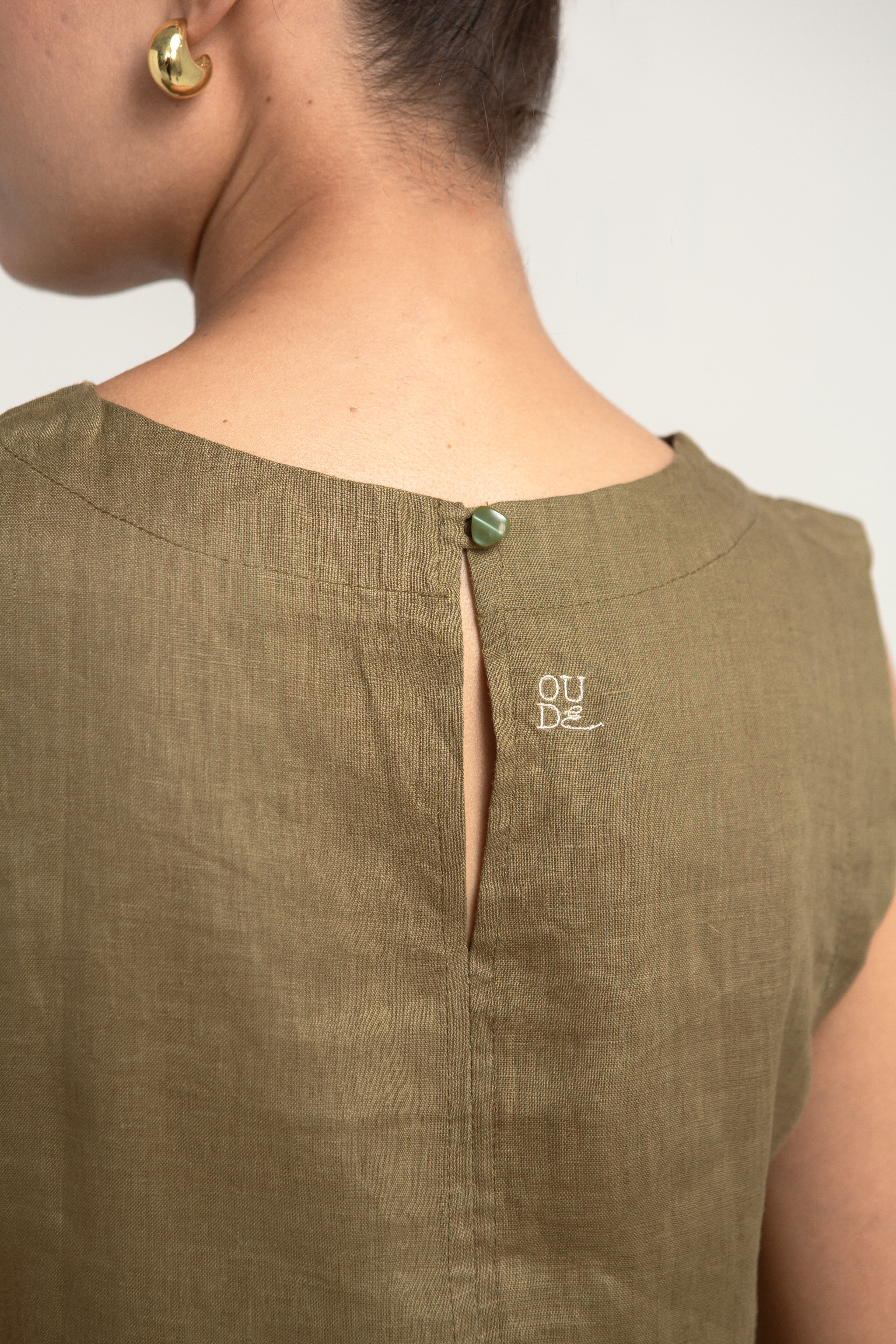 Pine Linen Blouse in Moss Green